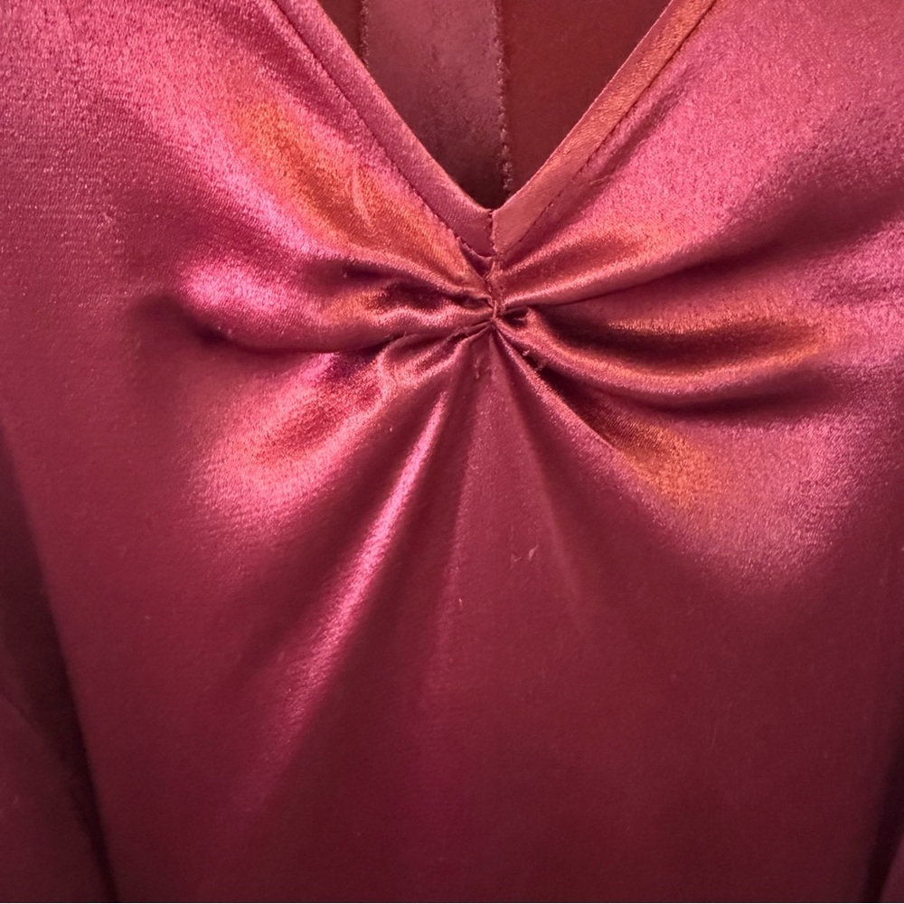 Elegant Burgundy Sleeveless Evening Dress - Picture 4 of 8